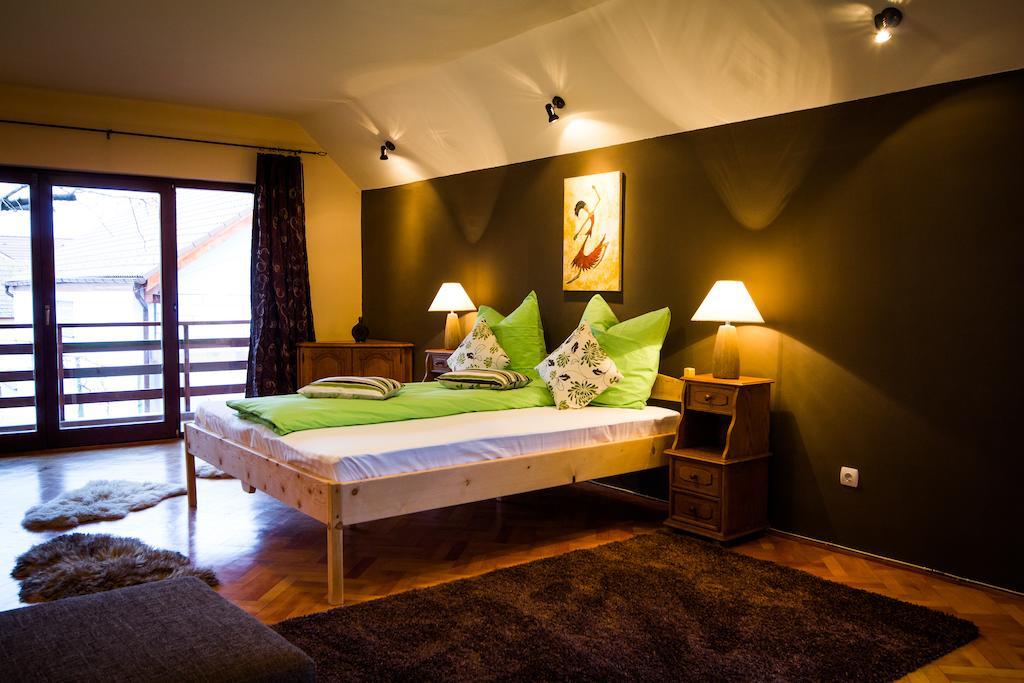 Villa Townhouse 36 Sibiu Kamer foto